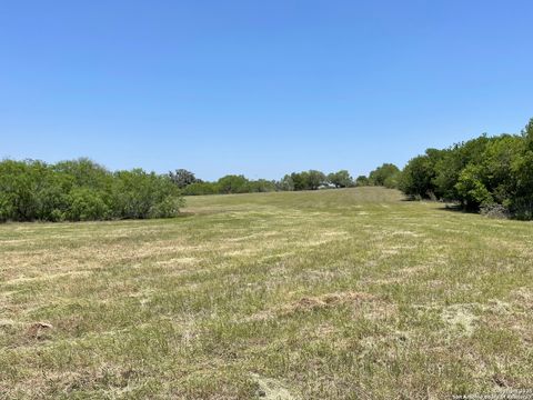  in Beeville TX TRACT 3 West King Lane.jpg