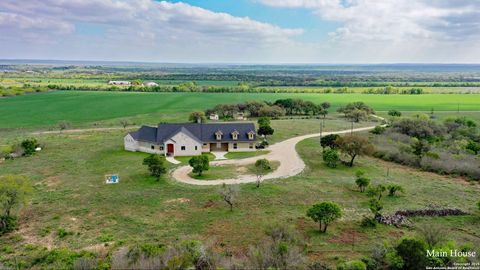Single Family Residence in Rio Medina TX 208 Private Road 378.jpg
