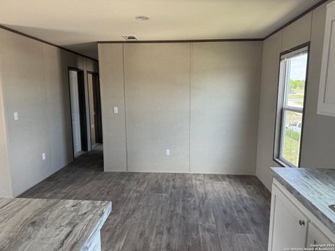 Manufactured Home in Bandera TX 267 Tejas 6.jpg