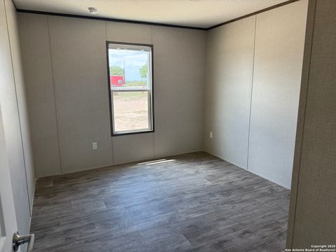 Manufactured Home in Bandera TX 267 Tejas 8.jpg