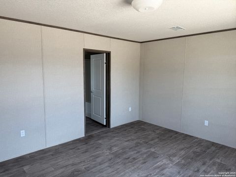Manufactured Home in Bandera TX 267 Tejas 3.jpg