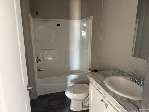 Manufactured Home in Bandera TX 267 Tejas 10.jpg