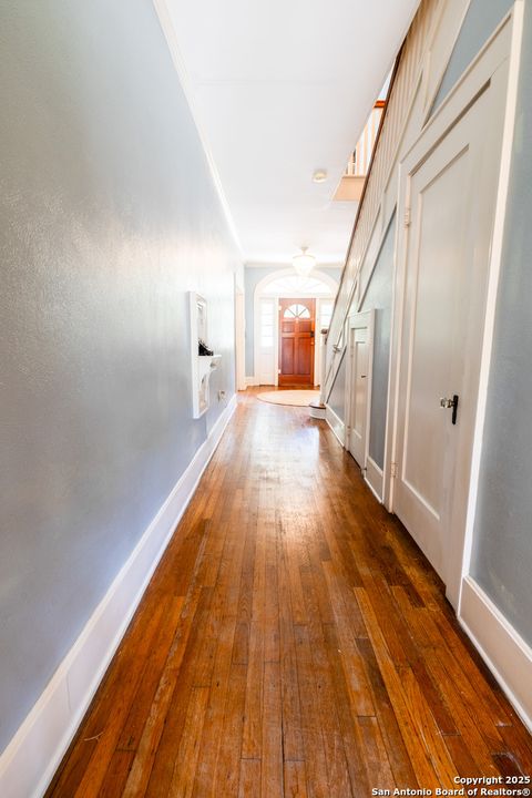 Single Family Residence in Beeville TX 1107 N Adams St 25.jpg