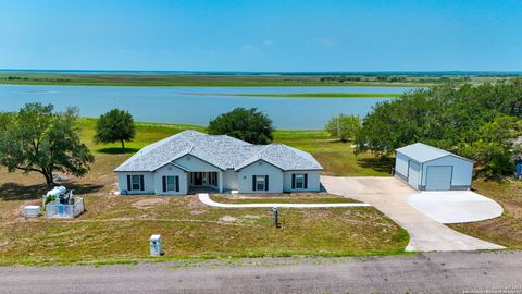 Single Family Residence in Mathis TX 125 Hilltop Circle.jpg
