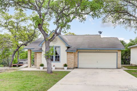 Single Family Residence in Mico TX 350 County Road 2700 4.jpg