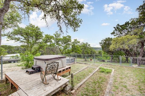 Single Family Residence in Mico TX 350 County Road 2700 34.jpg