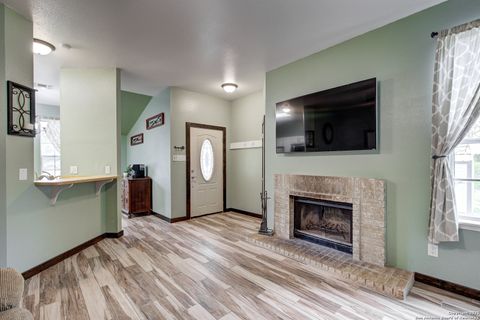 Single Family Residence in Mico TX 350 County Road 2700 8.jpg