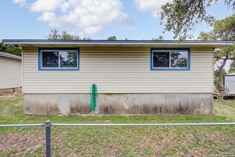 Single Family Residence in Mico TX 350 County Road 2700 36.jpg
