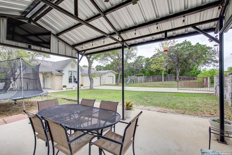 Single Family Residence in Mico TX 350 County Road 2700 38.jpg