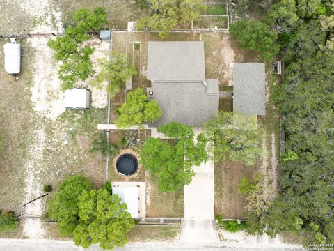Single Family Residence in Mico TX 350 County Road 2700 44.jpg