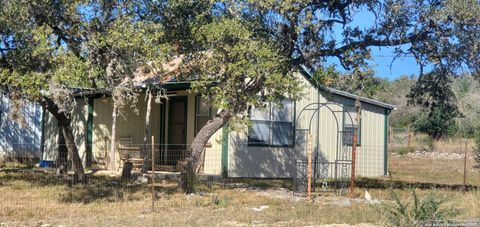 Single Family Residence in Mico TX 137 Pr 3501 Pr 5.jpg