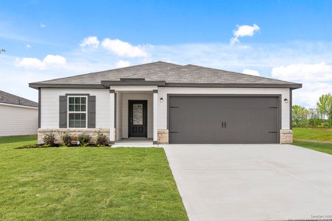 Single Family Residence in Lytle TX 16061 Delgado Hills.jpg