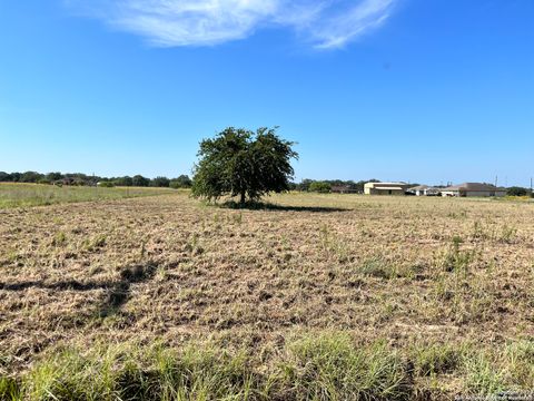  in Natalia TX 148 Colt Trail.jpg