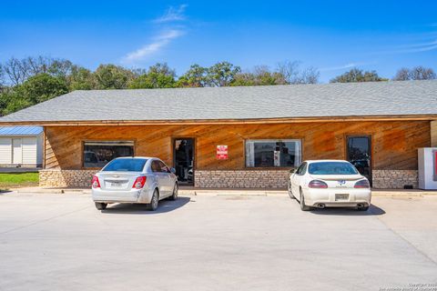 Retail in Bandera TX 377-B S State Highway 16 12.jpg