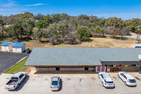Retail in Bandera TX 377-B S State Highway 16 2.jpg