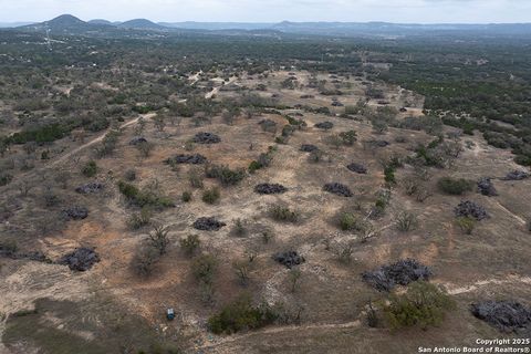 Farm in Bandera TX 4715 S Highway 16 7.jpg