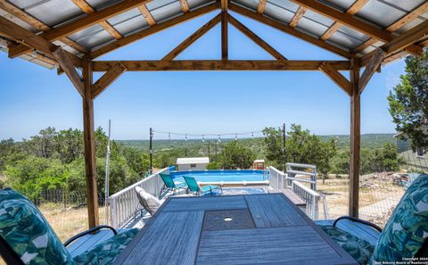 Manufactured Home in Hondo TX 185 County Road 244.jpg