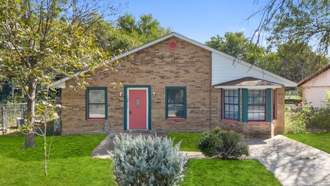 Single Family Residence in LaCoste TX 15812 Buchel St.jpg