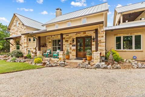 Single Family Residence in Bandera TX 2467 Palomino Springs.jpg
