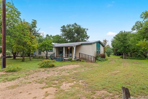 Manufactured Home in Medina TX 14230 N Hwy 16.jpg