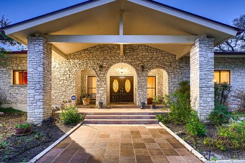 Single Family Residence in Castle Hills TX 201 Sheffield.jpg
