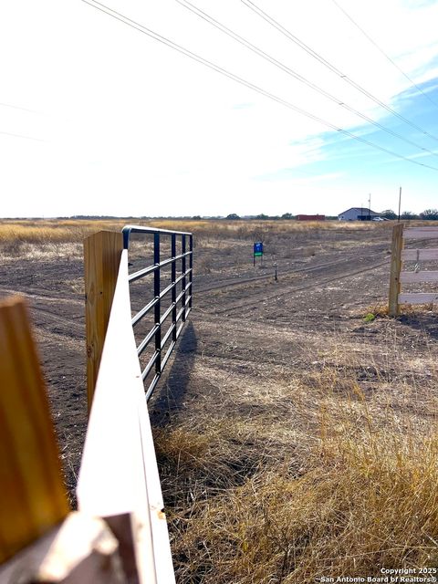  in Dhanis TX 0000 County Road 512.jpg