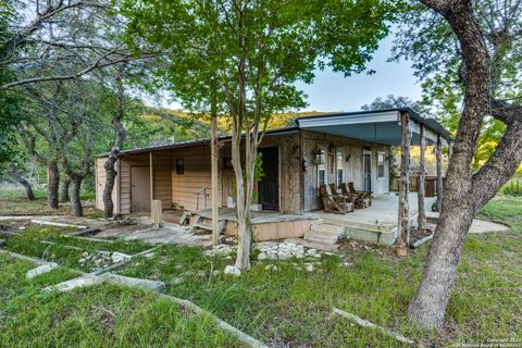 Single Family Residence in Tarpley TX 824 Juniper Rd.jpg