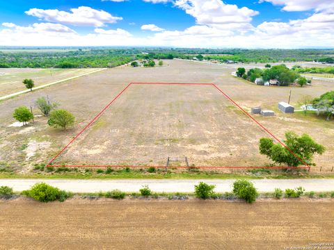  in Hondo TX LOT 2 Cr 343.jpg