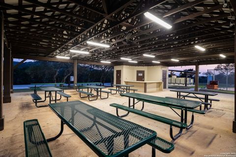 Single Family Residence in Mico TX 303 Pr 1733 32.jpg