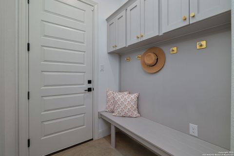 Single Family Residence in Mico TX 303 Pr 1733 24.jpg