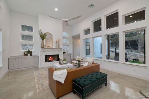 Single Family Residence in Mico TX 303 Pr 1733 5.jpg