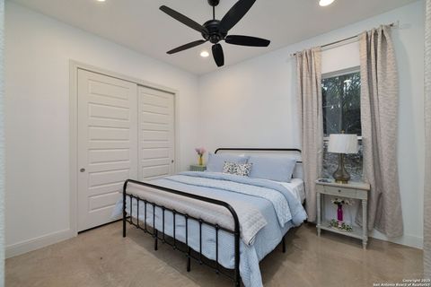 Single Family Residence in Mico TX 303 Pr 1733 19.jpg