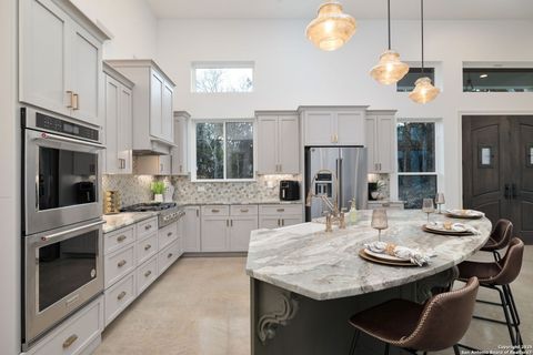 Single Family Residence in Mico TX 303 Pr 1733 9.jpg