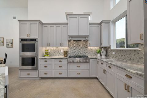 Single Family Residence in Mico TX 303 Pr 1733 11.jpg