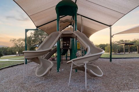 Single Family Residence in Mico TX 303 Pr 1733 31.jpg
