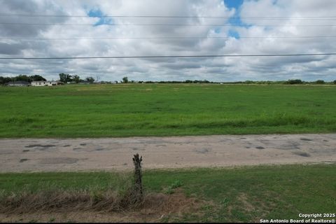  in Devine TX 1369 County Road 664.jpg