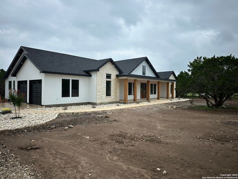 Single Family Residence in Bandera TX 347 Highland Meadows.jpg