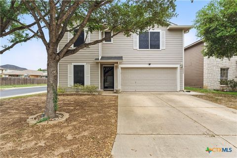 Single Family Residence in San Antonio TX 2602 Middleground.jpg