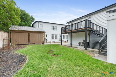 Single Family Residence in Beeville TX 1001 N Adams Street 41.jpg