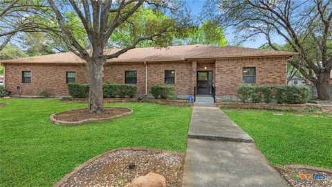 Single Family Residence in New Braunfels TX 927 Earl Drive.jpg