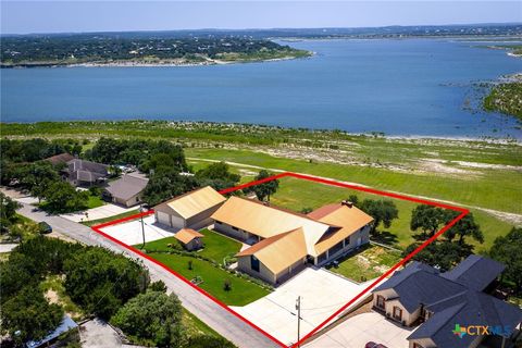 Single Family Residence in Canyon Lake TX 800 Military Drive.jpg