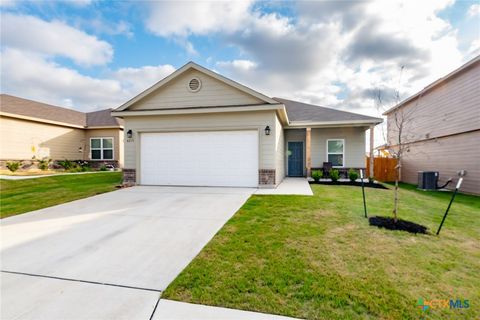 Single Family Residence in New Braunfels TX 4219 Legend Heights.jpg