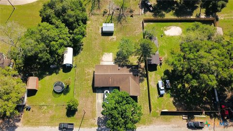 Single Family Residence in Goliad TX 233 Bungalow Avenue.jpg