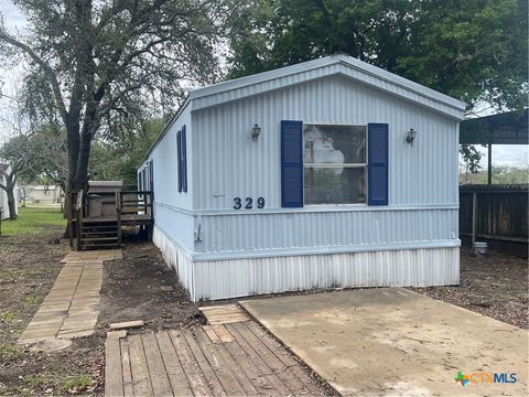 Manufactured Home in Goliad TX 329 W High Street.jpg