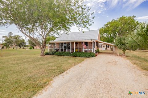 Single Family Residence in Austwell TX 310 Bay Street.jpg
