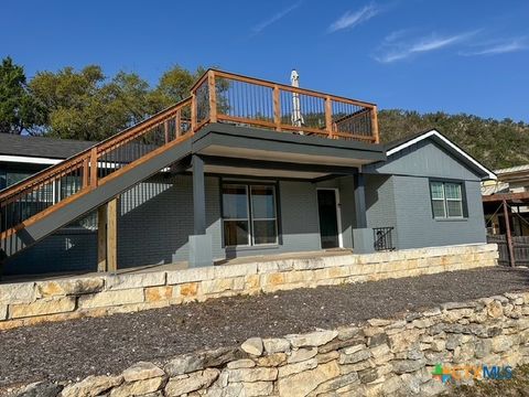 Single Family Residence in Canyon Lake TX 1049 Meckel Drive.jpg