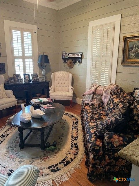 Single Family Residence in New Braunfels TX 254 N Santa Clara Avenue.jpg