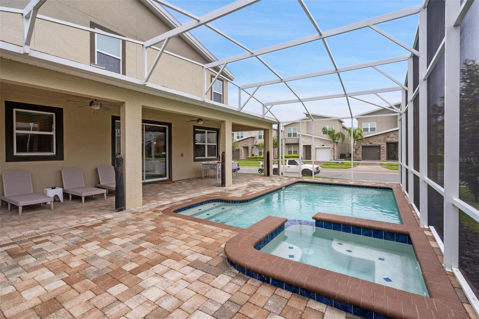 870 Drop Shot Dr, Davenport, FL 33896 photo