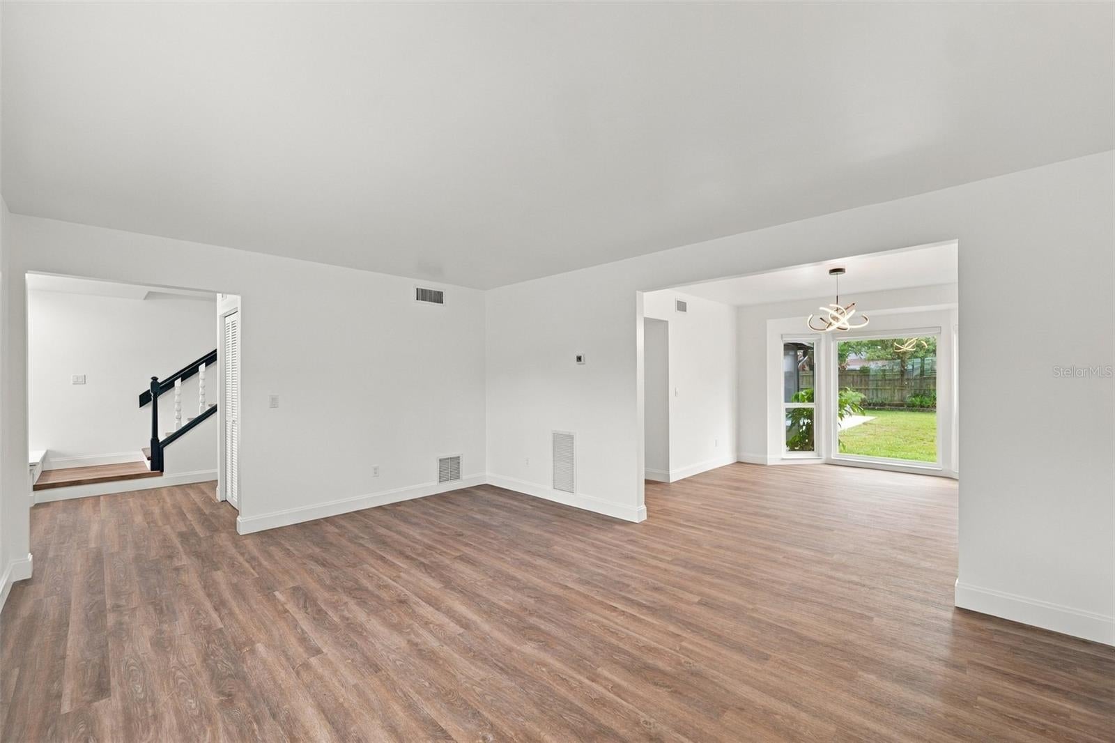 6107 Oak Fern Ct, Temple Terrace, FL 33617 photo