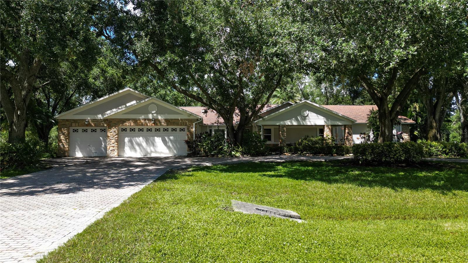 12511 Palomino Ct, Tampa, FL 33626 photo